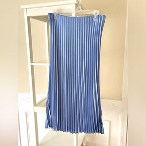 Elegant Blue Pleated Skirt NWT